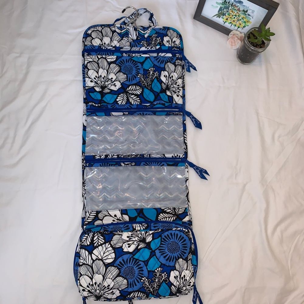 Vera Bradley hanging travel organizer